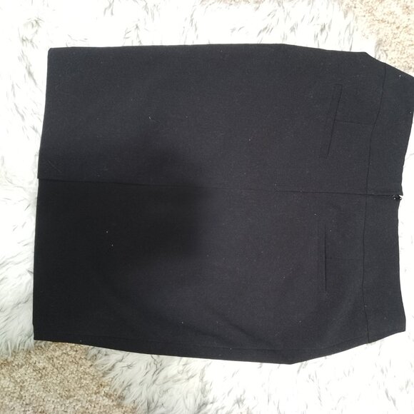 Suzy Shier Black mid length Skirt Back Pocket Detail - Picture 3 of 7